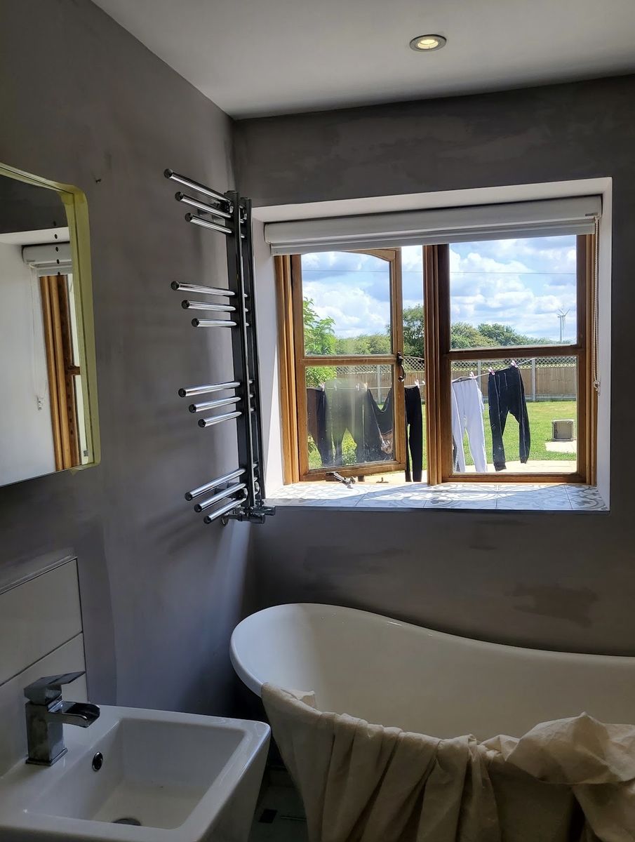 Bathroom walls in a deep grey